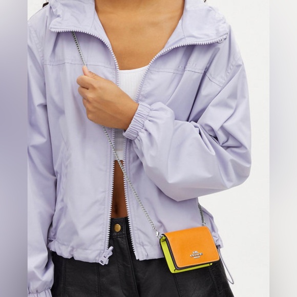 Coach Mini Wallet On Chain Bag in Colorblock Bright Yellow/Mandarin Leather NWT - Picture 3 of 11